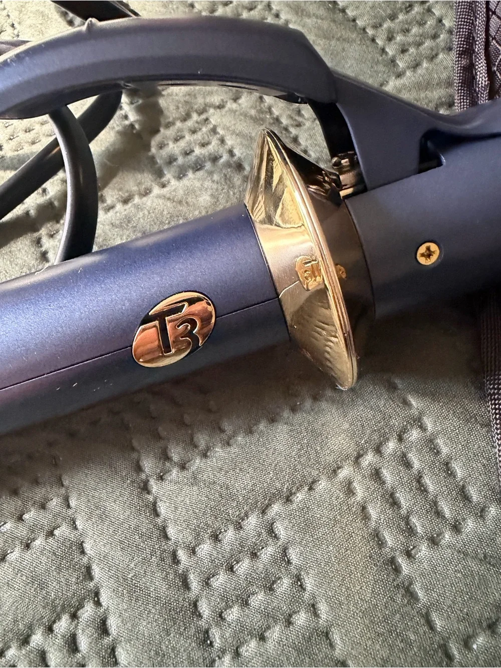 T3 blue and gold 1 in curling iron with heat protection case